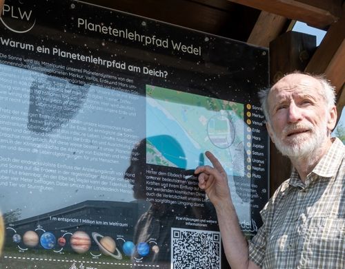 Führung am Planetenlehrpfad anlässlich des deutschlandweiten Tages der Astronomie