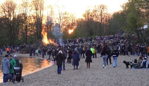 Osterfeuer in Wedel