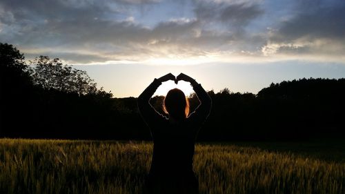 "Frauen-Qigong", Einführung in Basis-Übungen des sog. Nüzi-Qigong nach Liu Yafei.