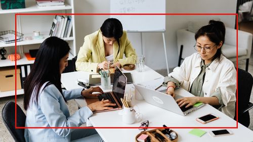 THE FEMALE CO_WORKING ROOM!